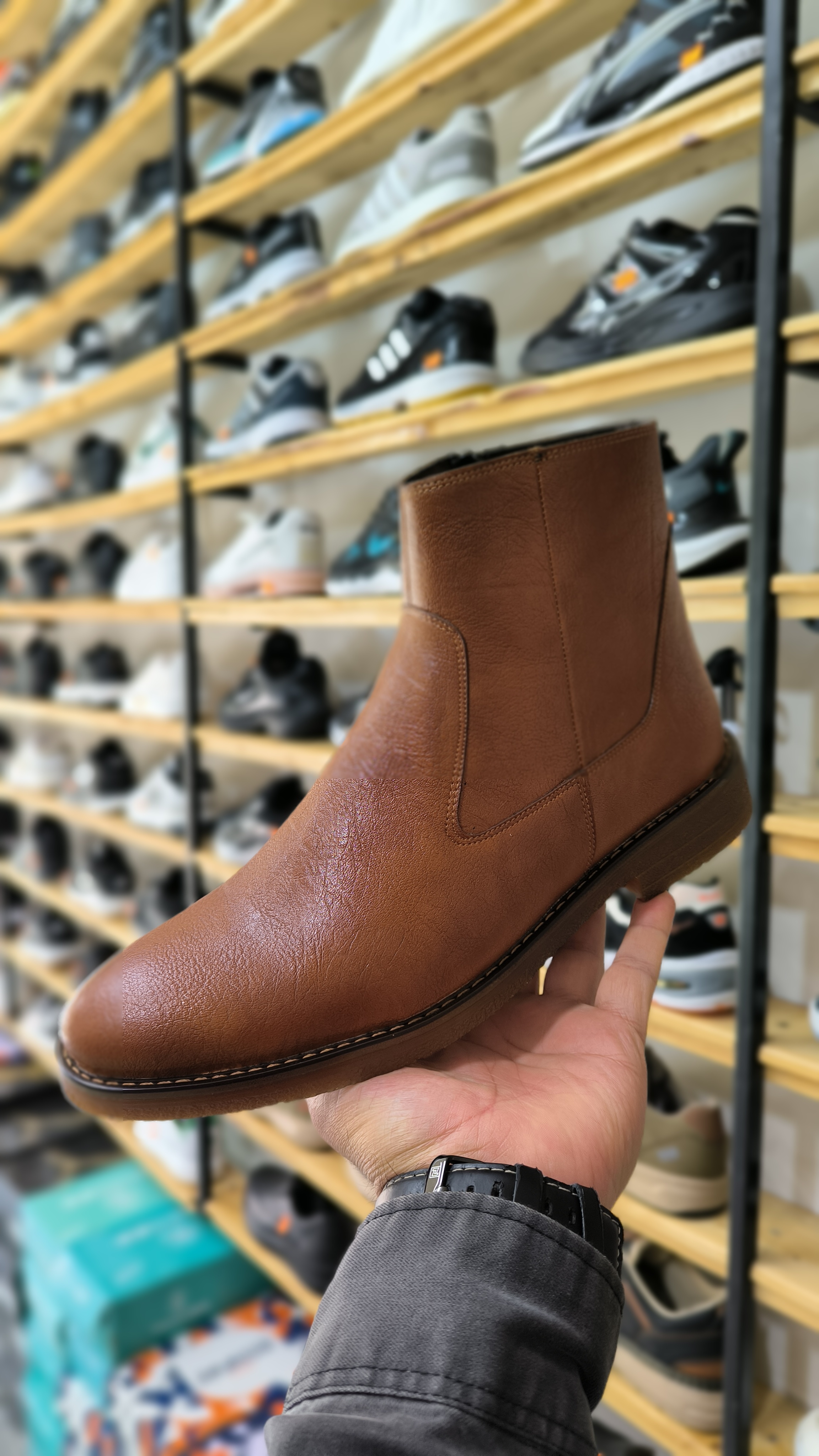 بوت چرم مردانه