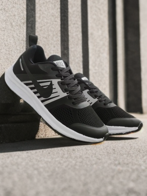 نایک لئونارلون